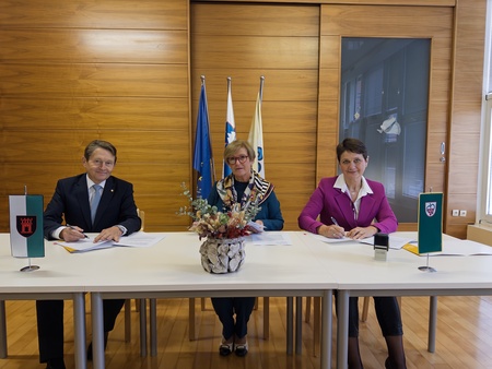2025-10-17 - Podpis pogodbe_Zakon o  dolgotrajni oskrbi (11)